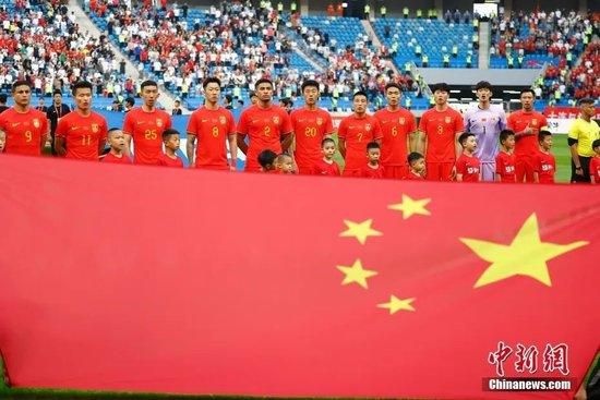 自己现在虽然也算是个知名港商，也有亿万身家，但是跟宋家人比起来那还是差得太远。